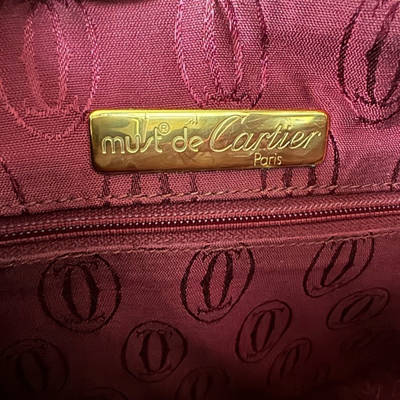🚨SOLD!! 🚨CARTIER Must de Cartier Hobo with Dustbag- Shoulder/Crossbody EUC - Picture 6 of 11
